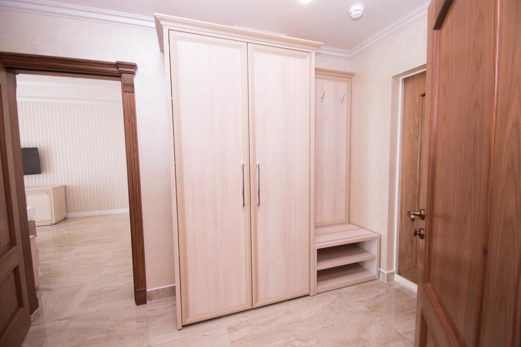 Hotel Cheluskintsev Gagra Exterior photo