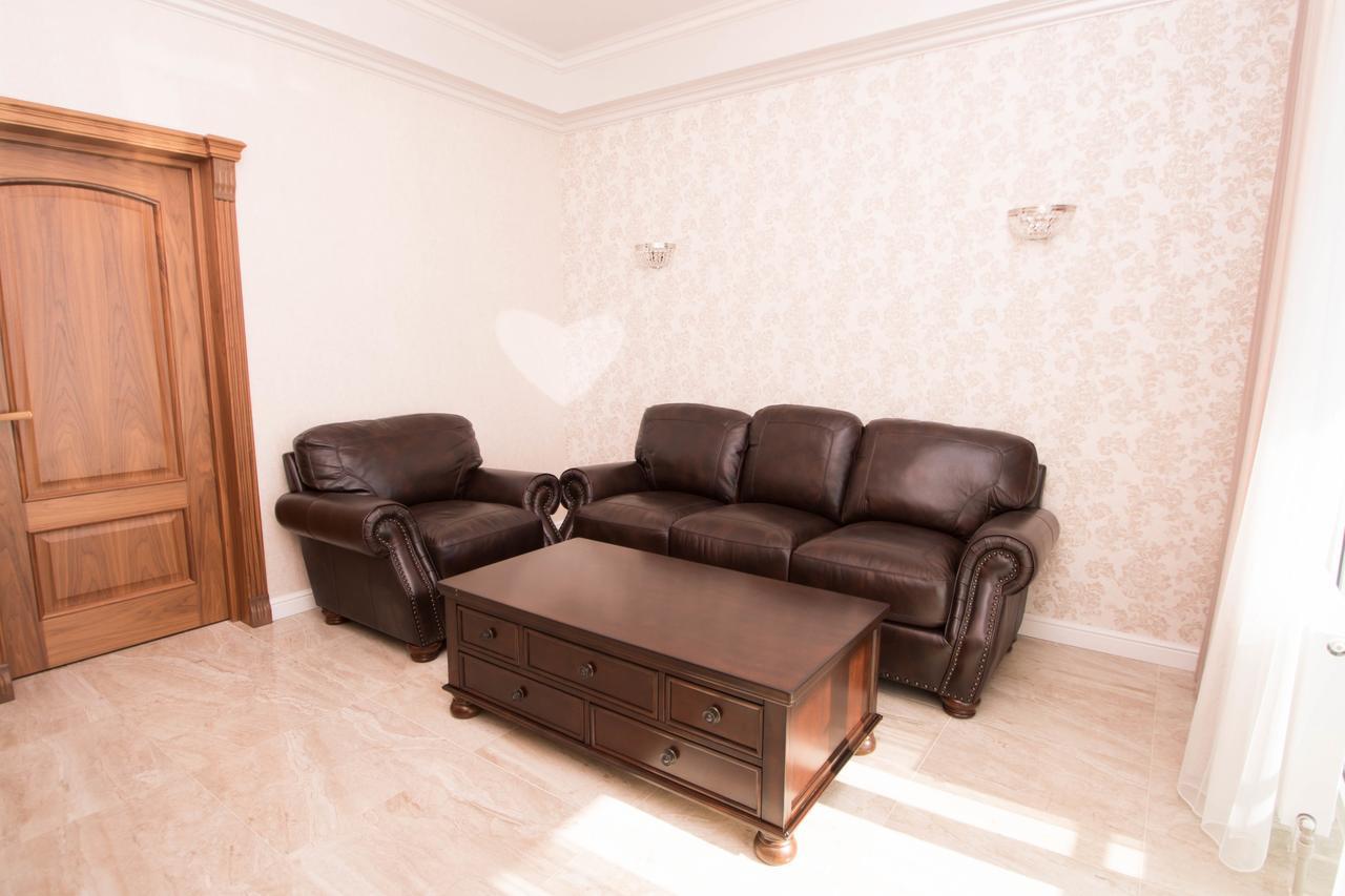 Hotel Cheluskintsev Gagra Exterior photo